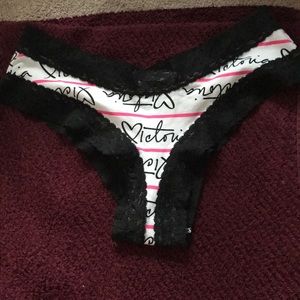 NEVER WORN NWT VS cheeky underwear in M
